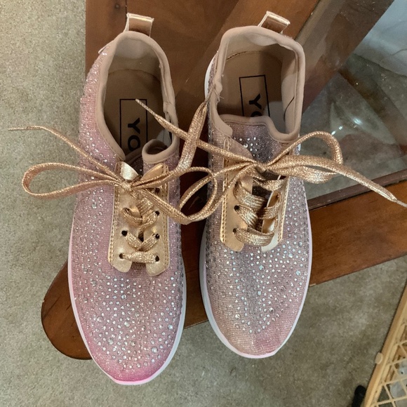 YOKI SPARKLE ROSE GOLD RHINESTONE SNEAKERS SHOES SIZE 8 - Picture 8 of 8